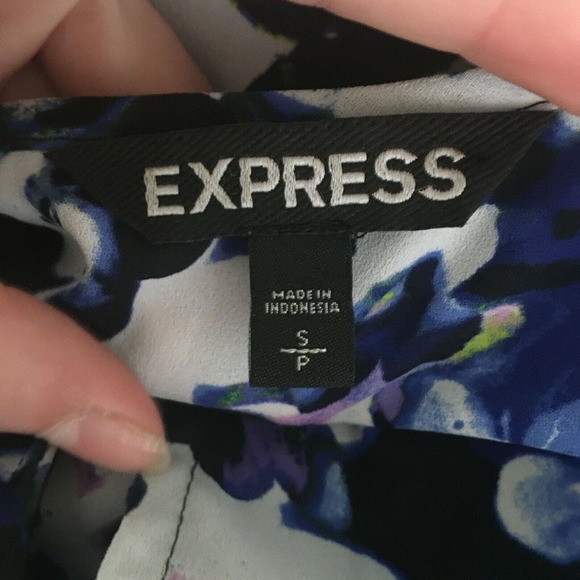 Express Shirt Womens Sz S Navy White Floral Print Tunic‎ Pullover Top Blouse - Picture 5 of 8